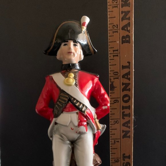 Vintage Ceramic,"1792 Officer 45th Foot", Cork Collectable Decanter & Music Box - Picture 2 of 6